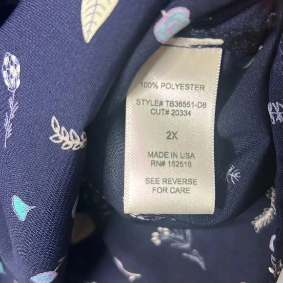 Molly & Isadora navy top size 2X - Picture 3 of 6